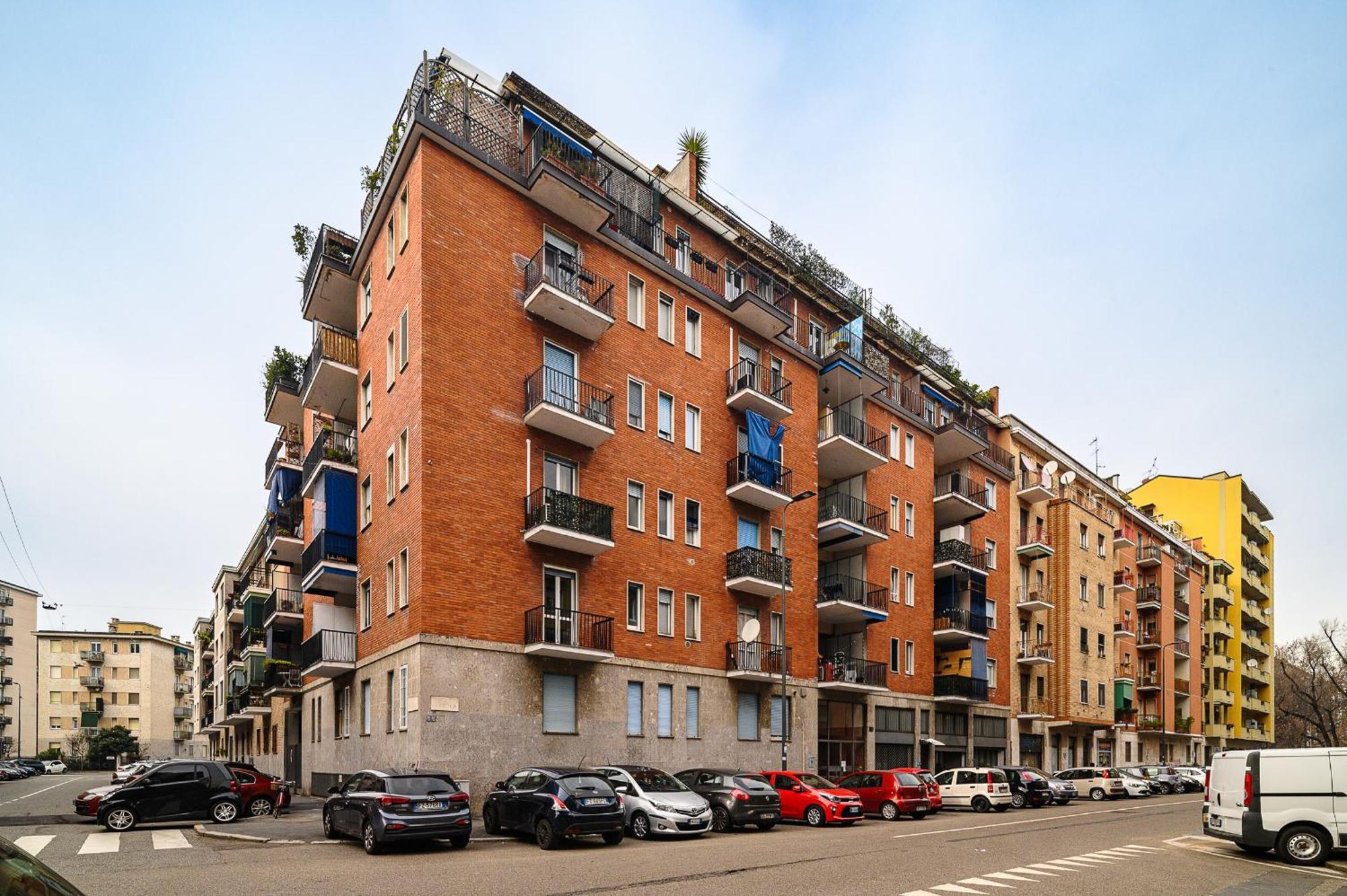 Sebino 8 - Monolocale Cool Apartment Milan Exterior photo